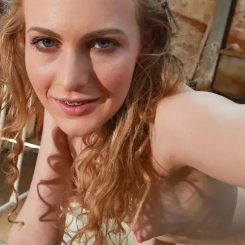 leene image 2